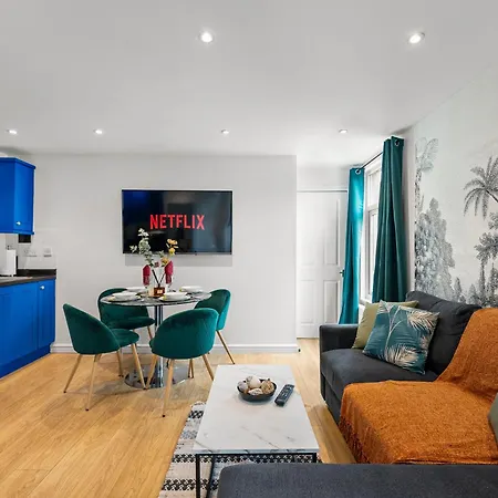 Apartment Boutique Abode - Games
