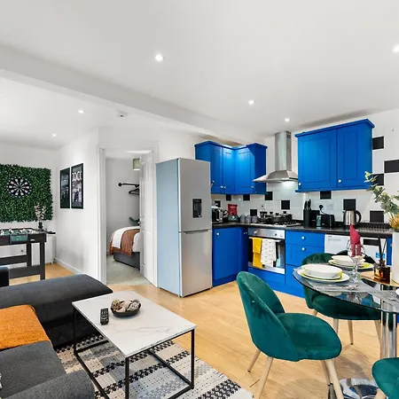 Apartment Boutique Abode - Games